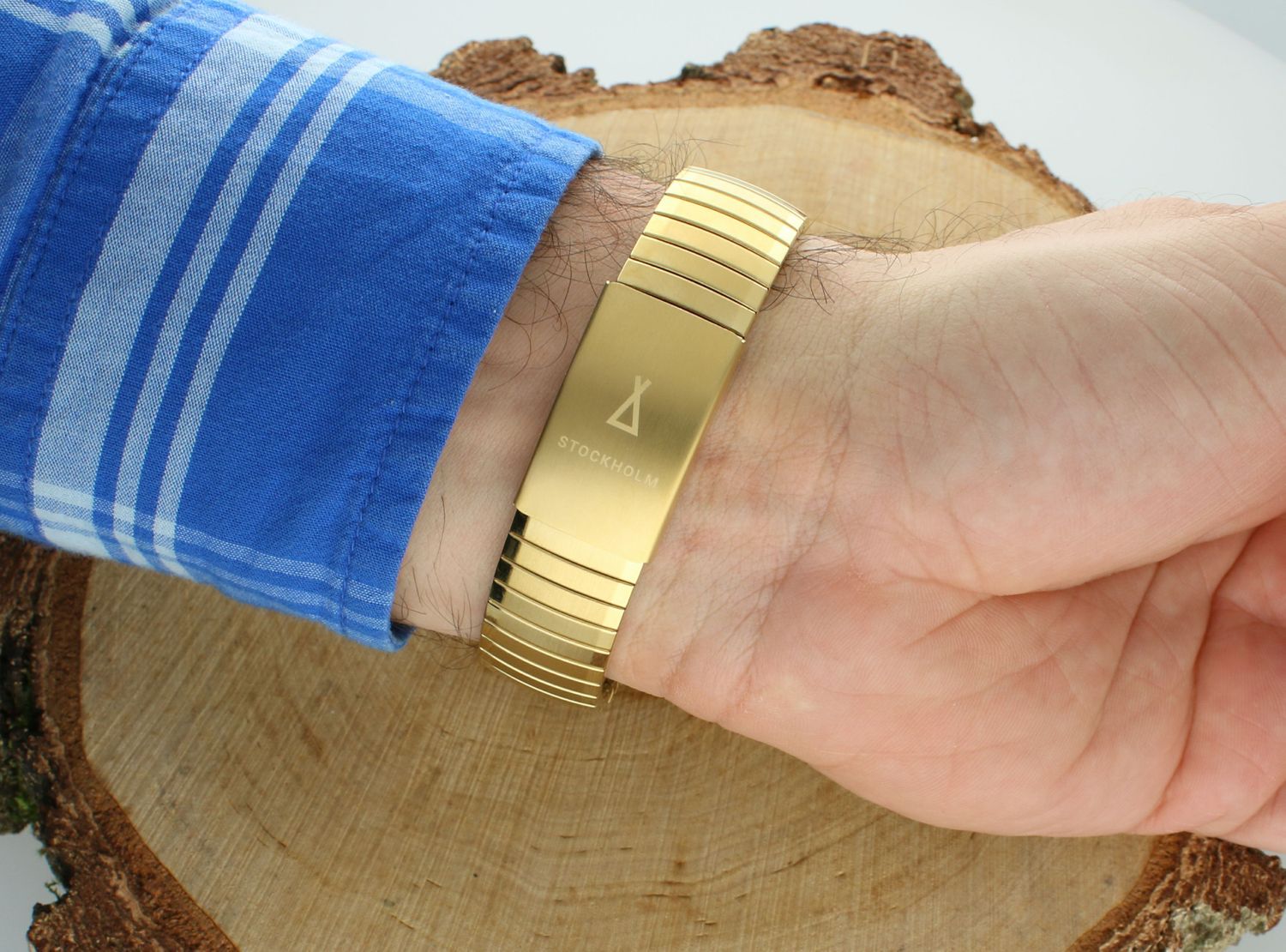 Zegarek męski Lavvu rozciągana, elastyczna złota bransoleta Stockholm LWM0025. Czytelny zegarek męski. Złoty zegarek z cyferkami. Zegarek na naciąganej bransoletce dla mężczyzny. Zegarek na prezent..jpg