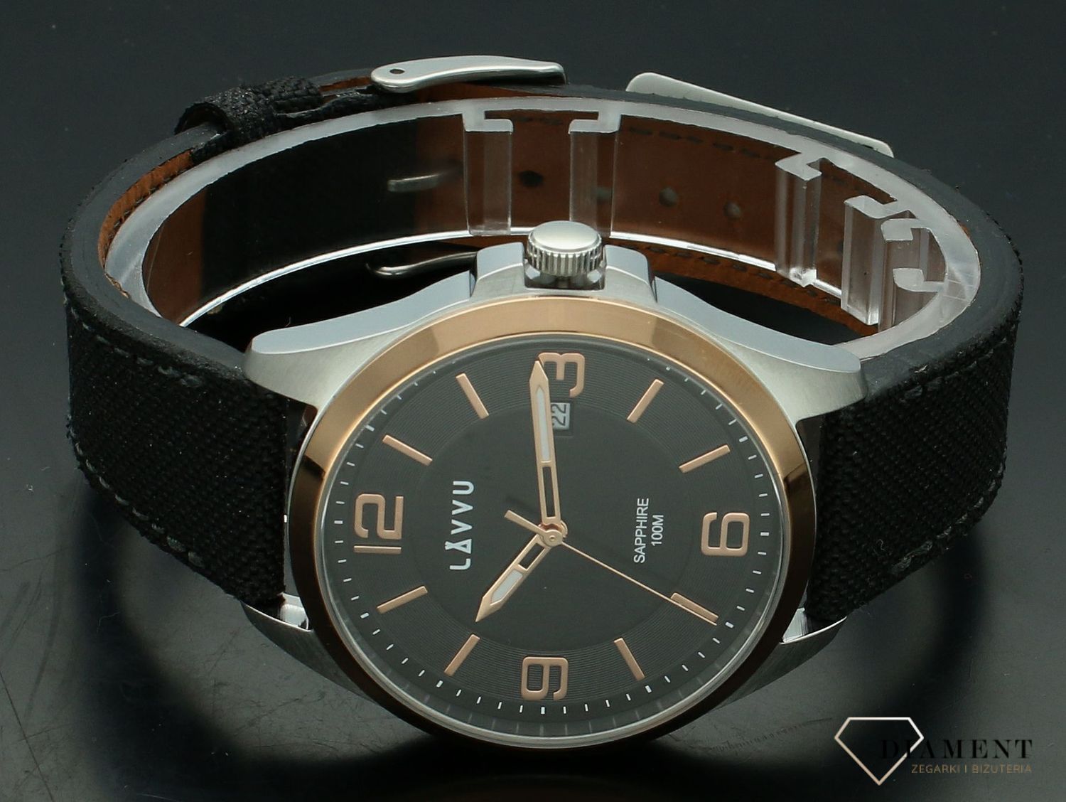 12 Zegarek męski ze szkłem szafirowym LAVVU Herning LWM0099. Zegarek ze szkłem szafirowym. zafirowe szkło, pasek skórzano parciany w kolorze czarnym oraz czarna tarcz to modne połączenie pasujące do każdego mężczyzny. 1.jpg