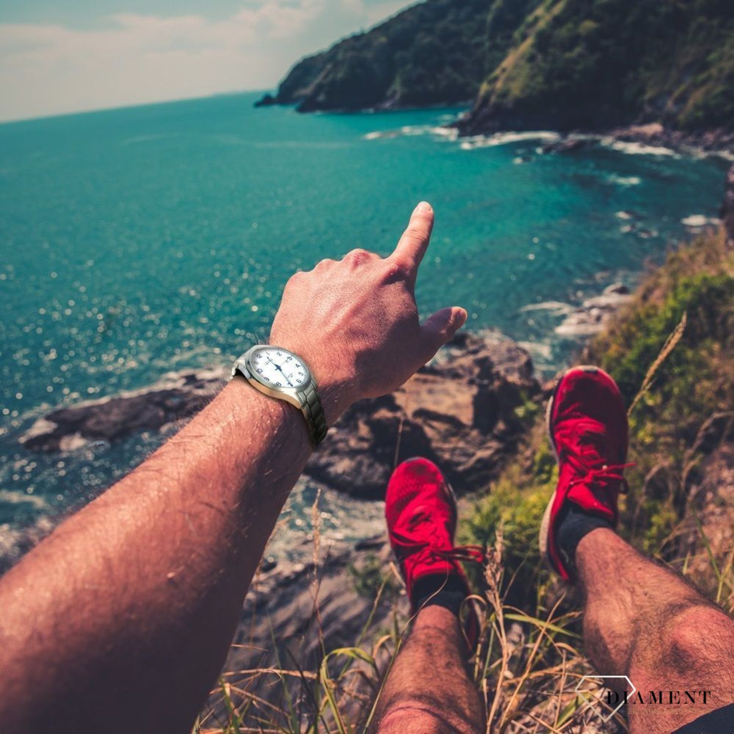 Zegarek męski tytanowy z szafirowym szkłem LAVVU LWM0150 Minimalistyczny i modny zegarek męski najwyższej jakości, który jest funkcjonalny i posiada kilka unikalnych rzeczy takich jak szkło szafirowe, świecące cyfry, w.png