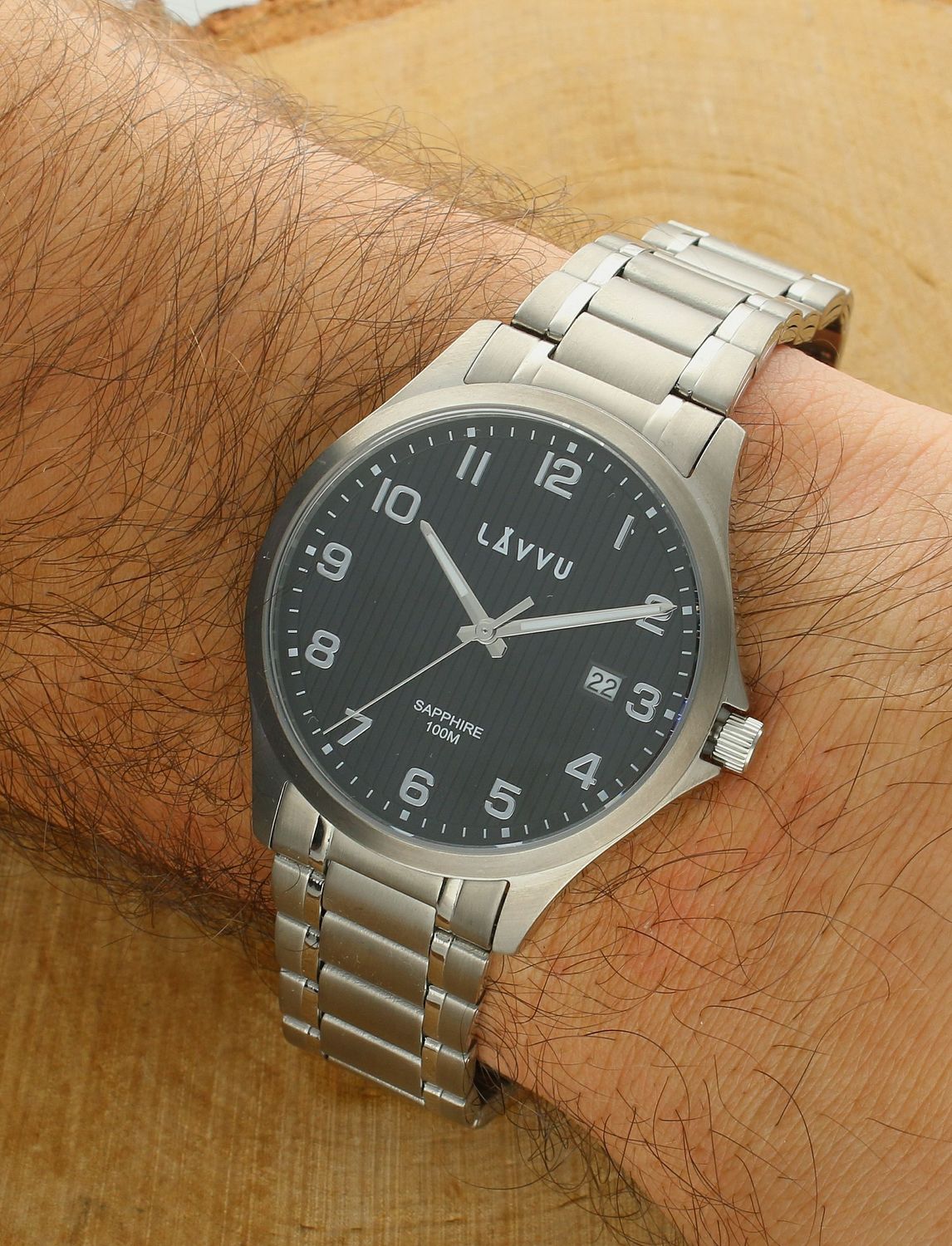 Zegarek Lavvu Tytanowy ze szkłem szafirowym ​TITANIUM LILLEHAMMER Black LWM0154. Minimalistyczny i modny zegarek męski najwyższej jakości, który jest funkcjonalny i posiada kilka unikalnych rzeczy takich jak szkło szaf.jpg