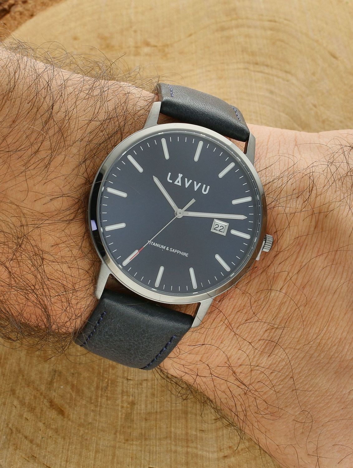 Zegarek Lavvu męski z szafirowym szkłem Copenhagen Titanium Blue LWM0262 Modny zegarek, który został stworzony z myślą o mężczyznach poszukujących inspiracji do codziennych stylizacji. Szafirowe szkło, skórzany pasek w.jpg