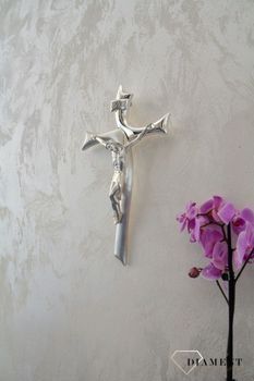 Nowoczesny srebrny krzyż na ścianę z pasyjką New Design 36 cm 003130 .Krzyż jeden z najstarszych symboli chrześcijaństwa. Symbol Ziemi Świętej.  (6).JPG