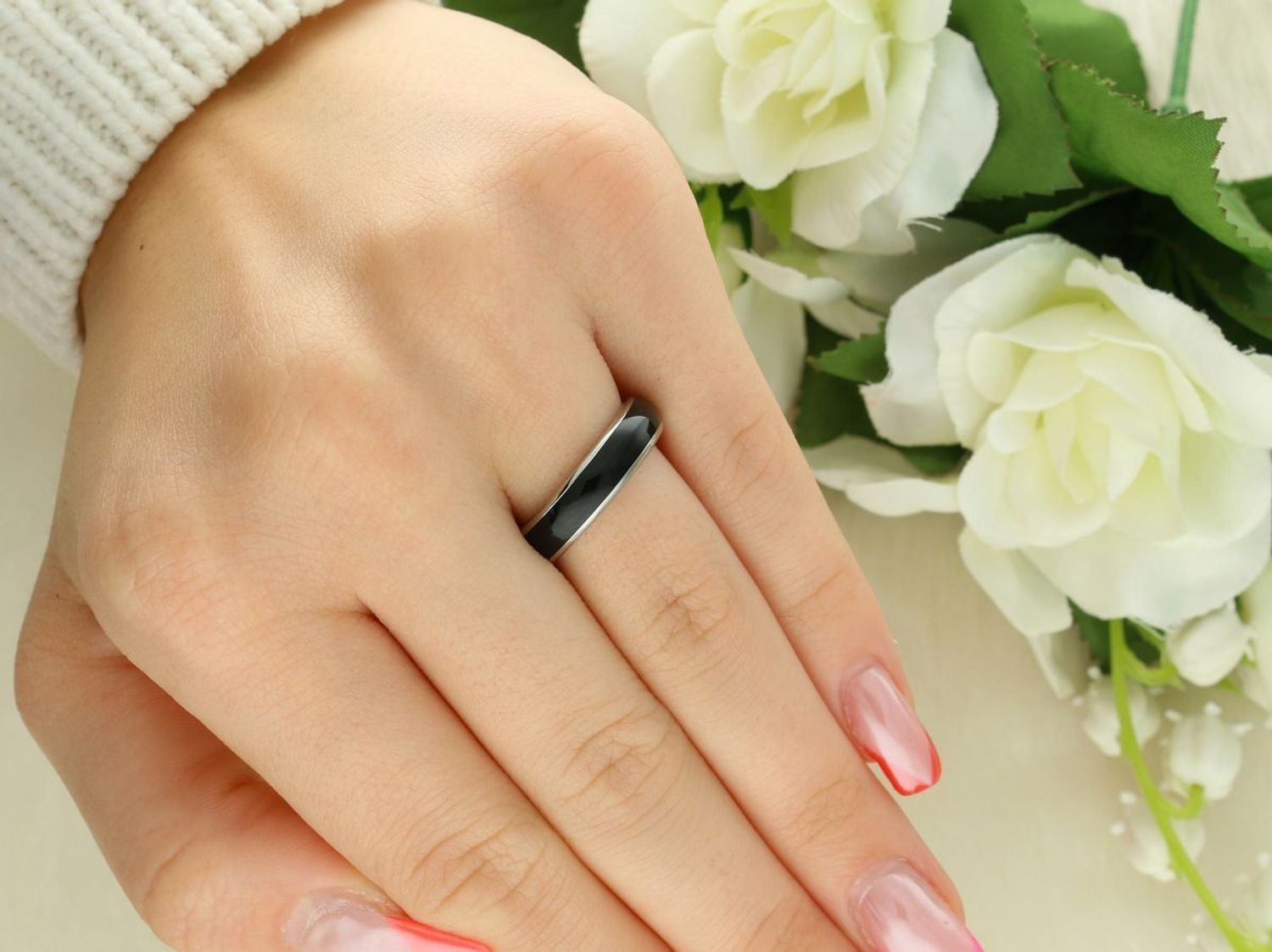 Pierścionek damski emalia czarna Melano M01R5 100 BL RESIN SS 51..jpg