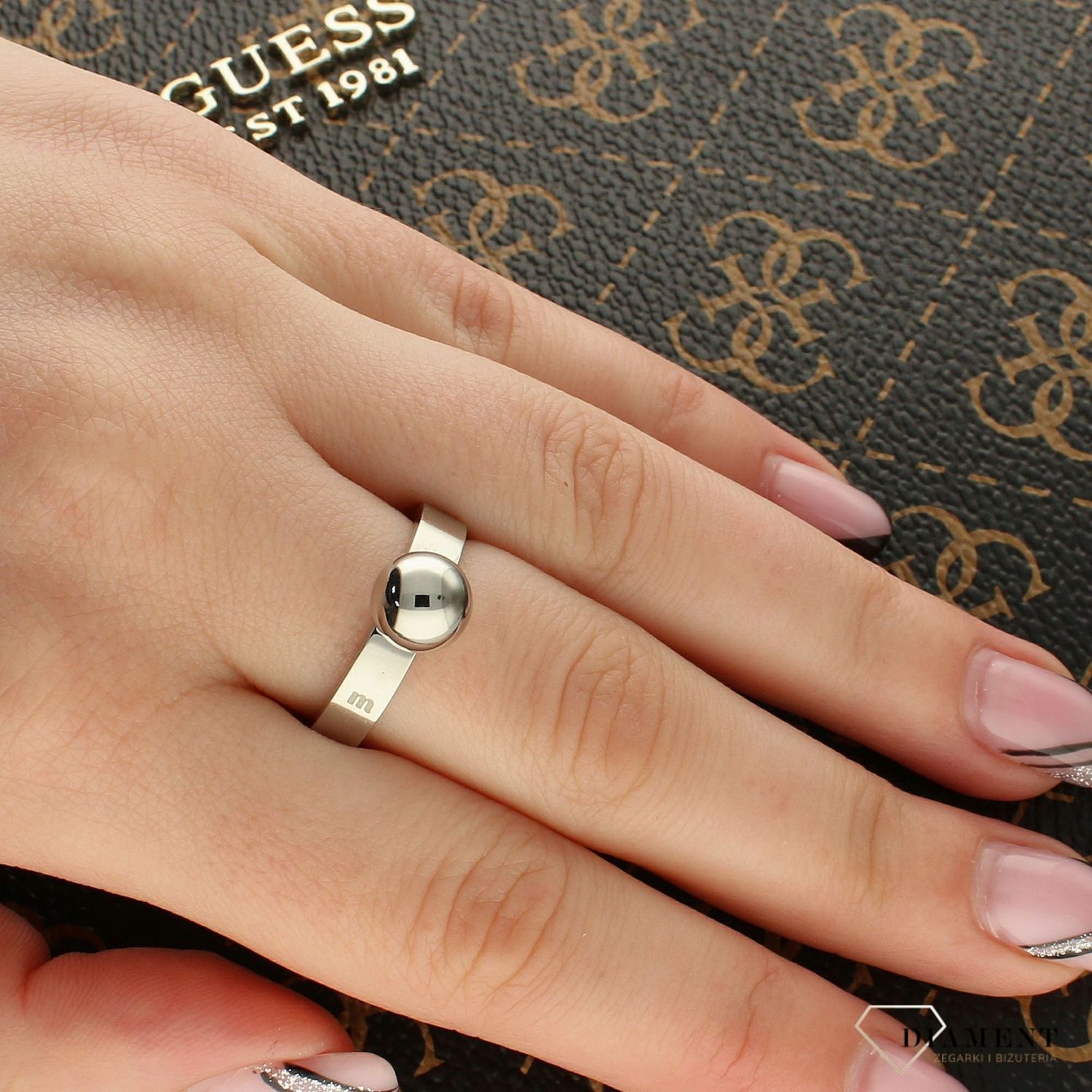 Pierścionek ze srebrną kulką Melano srebrny M01SR5016SS (1).jpg