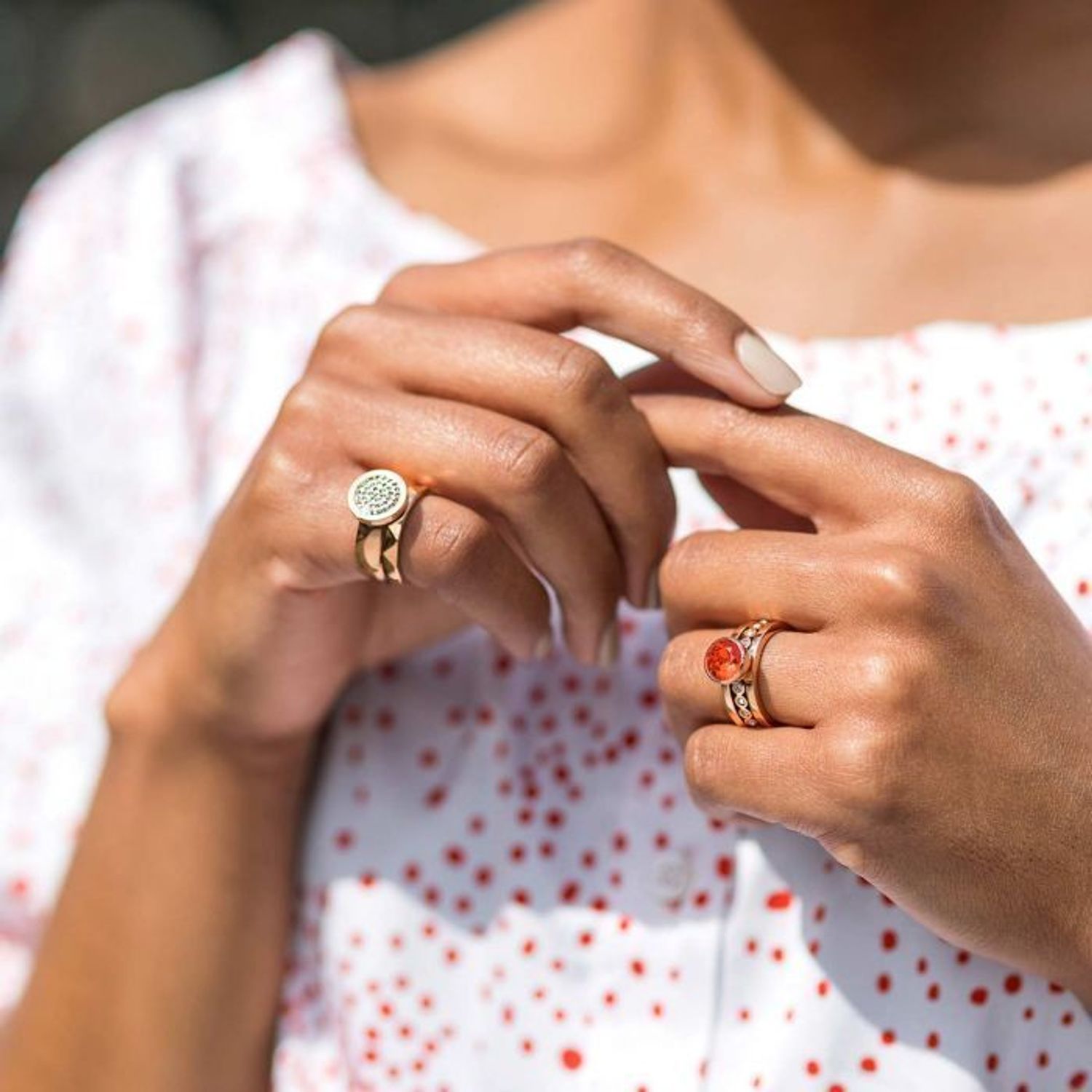 Pierścionek z granatowym oczkiem Melano cyrkonia M01SR5094SS (2).jpg