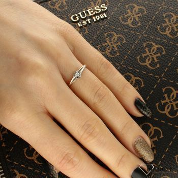 Pierścionek złoty DIAMENT żółte i białe złoto, jeden diament, gwiazda M15104.jpg