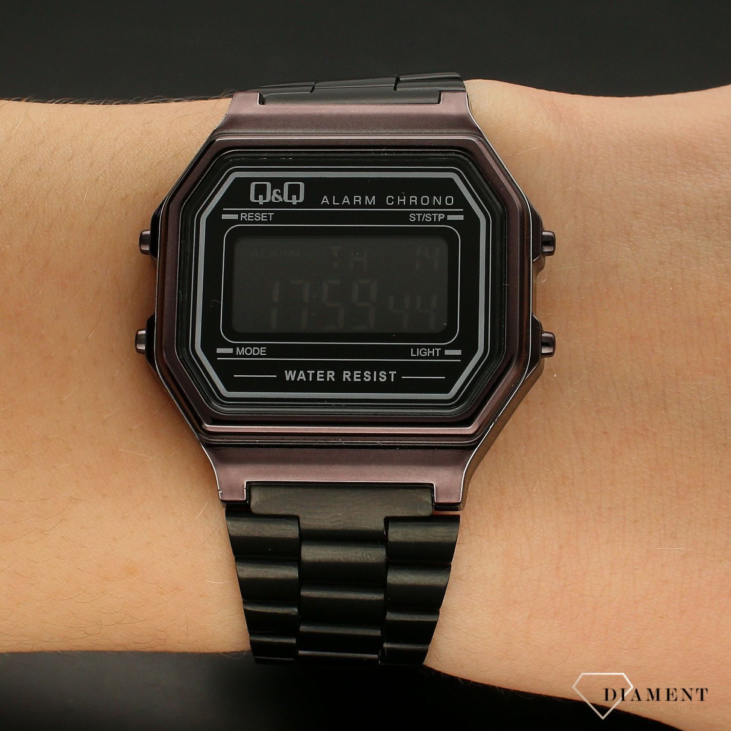 Zegarek na bransolecie QQ Lcd Retro M173-005. Zegarek damski. Zegarek męski. Zegarek elektryczny. Zegarek czarny na bransolecie. Pomysł na prezent.  (3).jpg