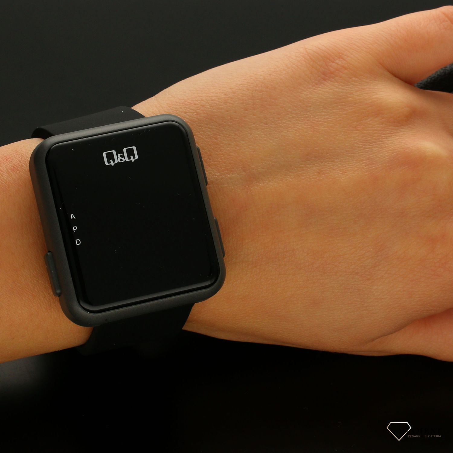 Zegarek męski Q&Q z wyświetlaczem M197-003.jpg