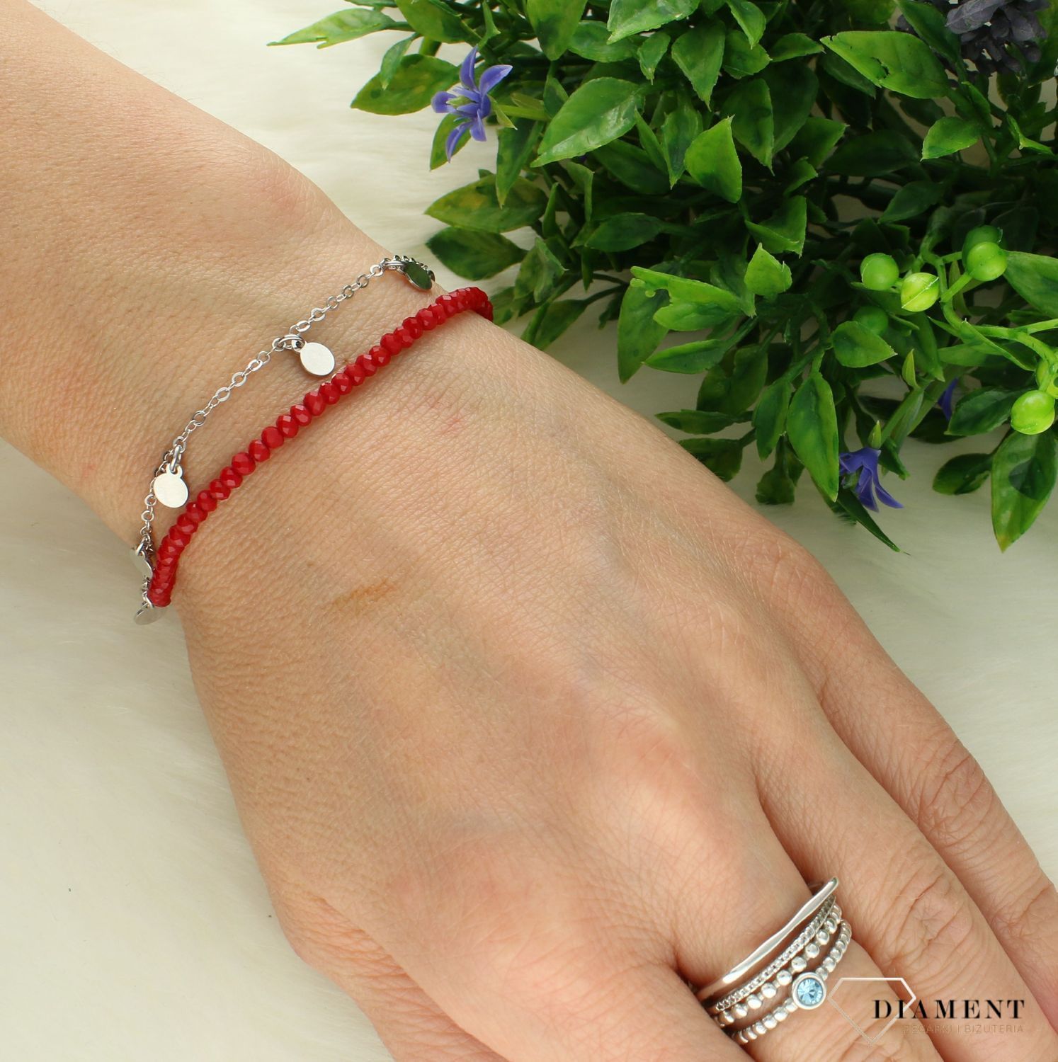 Srebrna bransoletka damska 925 z czerwonych koralików MABZ0115. Srebrna bransoletka damska. Srebrna bransoletka na prezent. Bransoletka damska z koralików. Bransoletka na prezent na Dzień Mamy (1).jpg