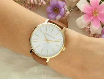 Odkryj elegancję z zegarkiem Michael Kors Pyper MK2740 ✨. Złota koperta, biały cyferblat i pasek ze skóry cielęcej 🤍. 2 lata gwarancji i oryginalne opakowanie 🎁.2.jpg