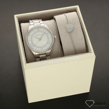 Zegarek damski w kolorze srebrnym z dołączona do zestawu bransoletką z motywem serca. Idealny prezent dla ukochanej kobiety (1).jpg