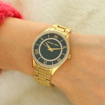 Michael Kors MK4737 Lauryn to damski zegarek analogowy z mechanizmem kwarcowym, tarczą sunray, szkłem mineralnym i kopertą 33 mm. Wodoszczelność 50 m, jednokierunkowa ramka oraz elegancka bransoletka.2.jpg