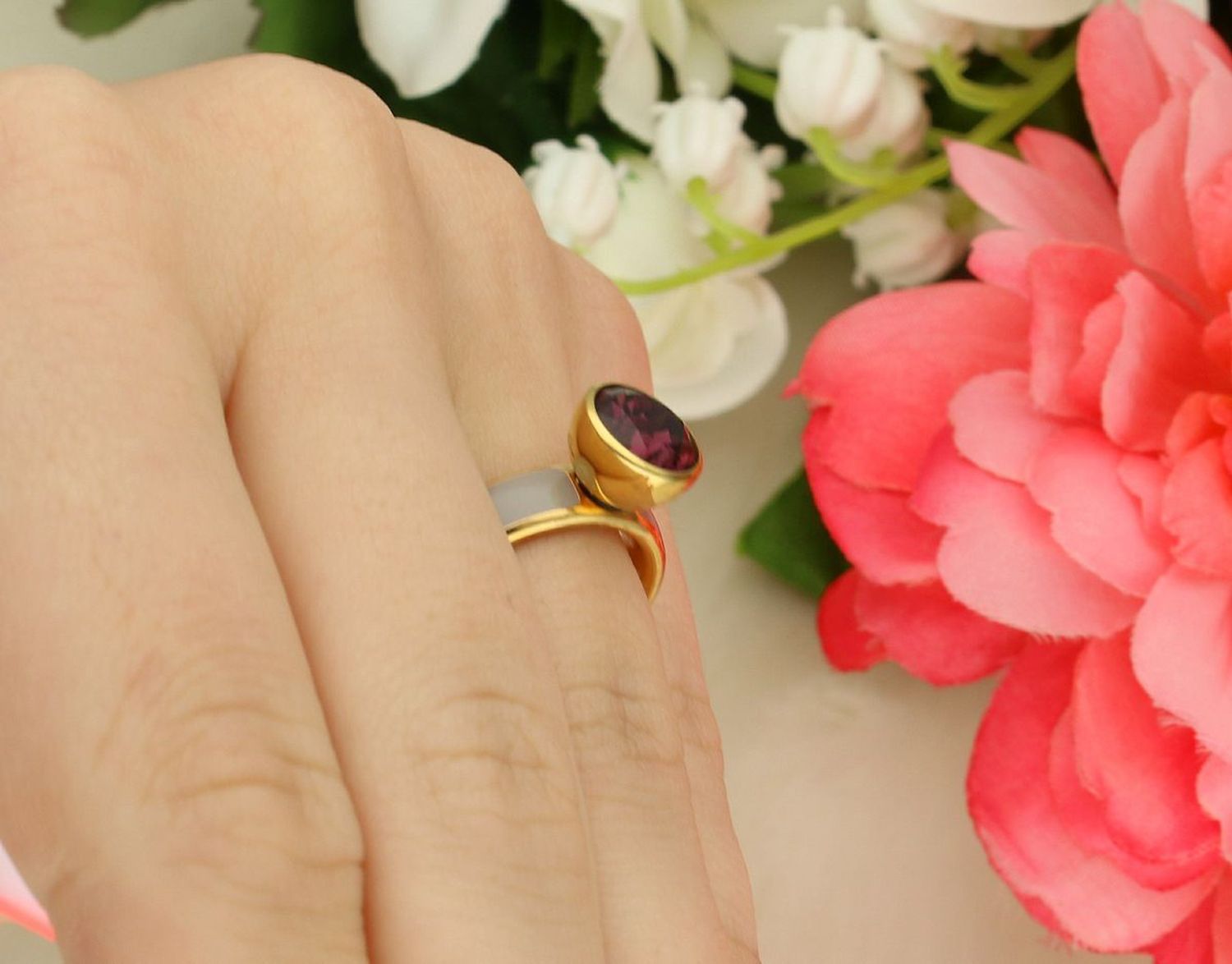 Charms Melano TWISTED MO1SR5012GD – złota stal, fioletowy kryształ, średnica 8 mm. Cena 105 zł. Do pierścionka wymagana baza TWISTED 1.jpg