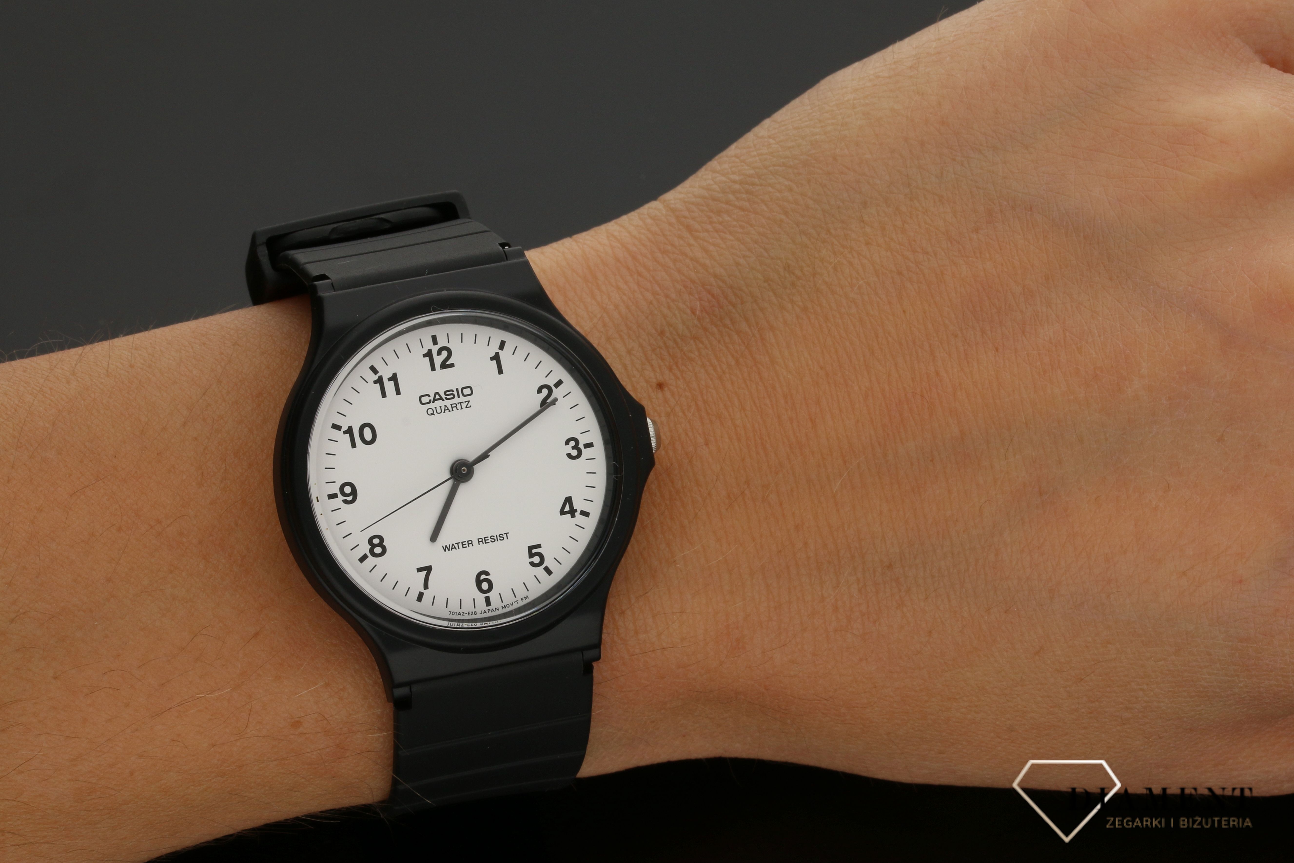 zegarek-meski-casio-casio-classic-mq-24-7bum-MQ-24-7BUM--5.jpg