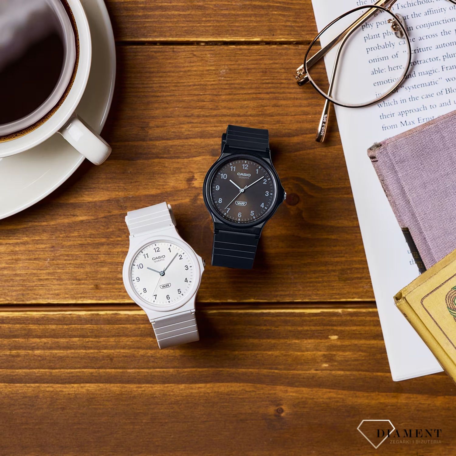 Zegarek Casio Classic na pasku MQ-24B-7BEF biały. Biały mały zegarek. Minimalistyczny zegarek Casio. Tani zegarek Casio. Zegarek dziecięcy. Kolorowy zegarek dla kobiety. Zegarek na lato. CASIO Collection STANDARD. Zegarek n1.jpg