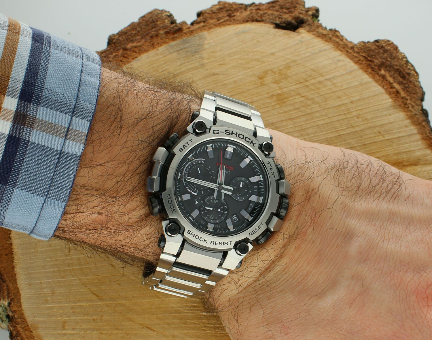 Zegarek męski Casio G-SHOCK Exclusive Premium Limited Edition MTG-B3000D-1AER z kolekcji zegarków męskich Casio G-Shock 1.jpg