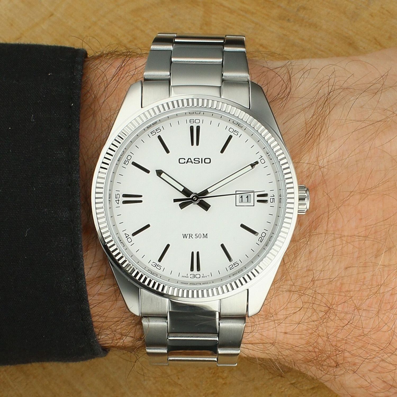 Casio MTP-1302D-7A – zegarek męski Classic biała tarcza datownik 5 ATM.jpg