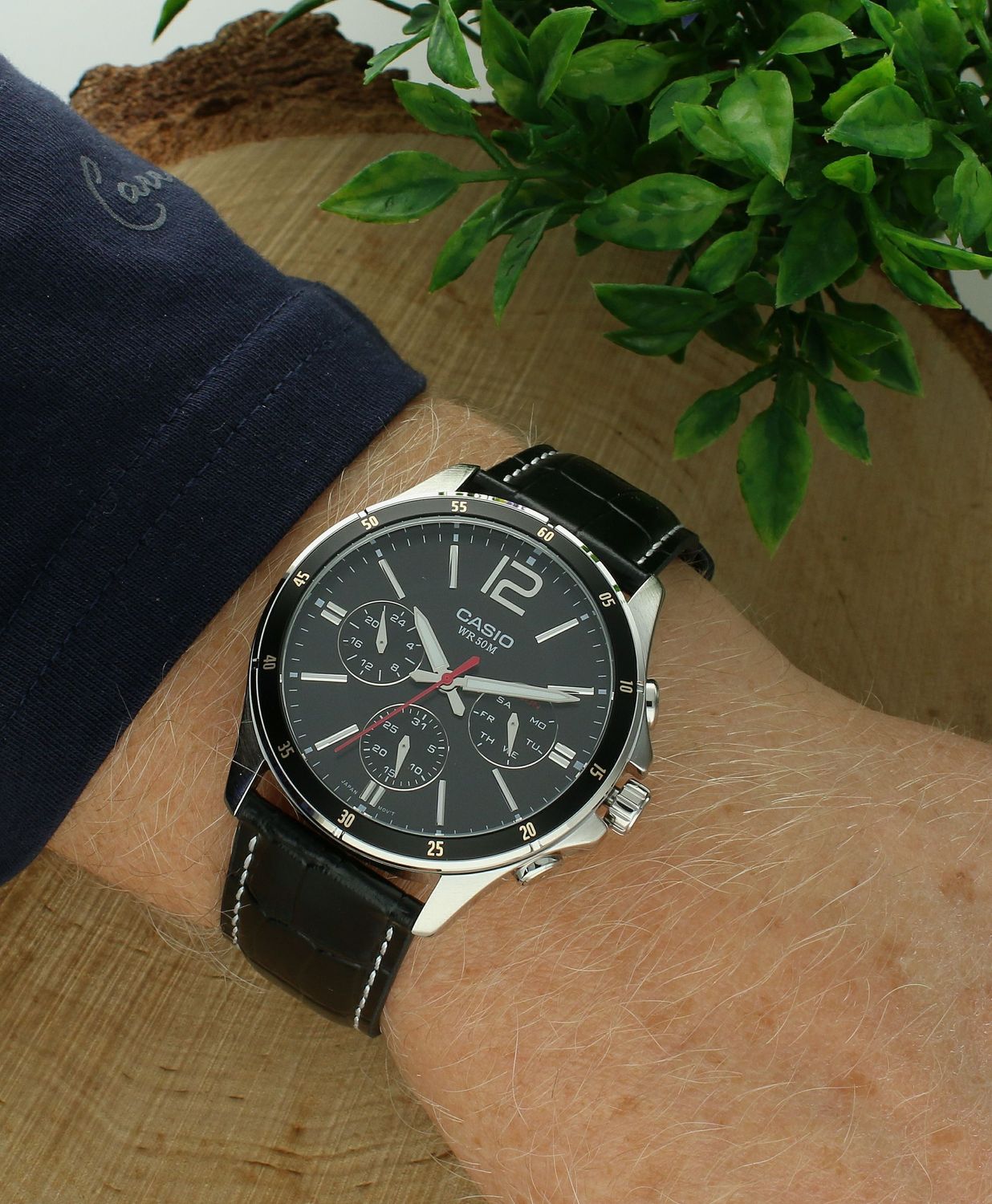 Zegarek męski Casio na skórzanym pasku MTP-1374PL-1AVEF. Męski zegarek na pasku. Męski zegarek Casio. Zegarek męski Casio na prezent. Zegarek męski klasyczny na baterię.2.jpg