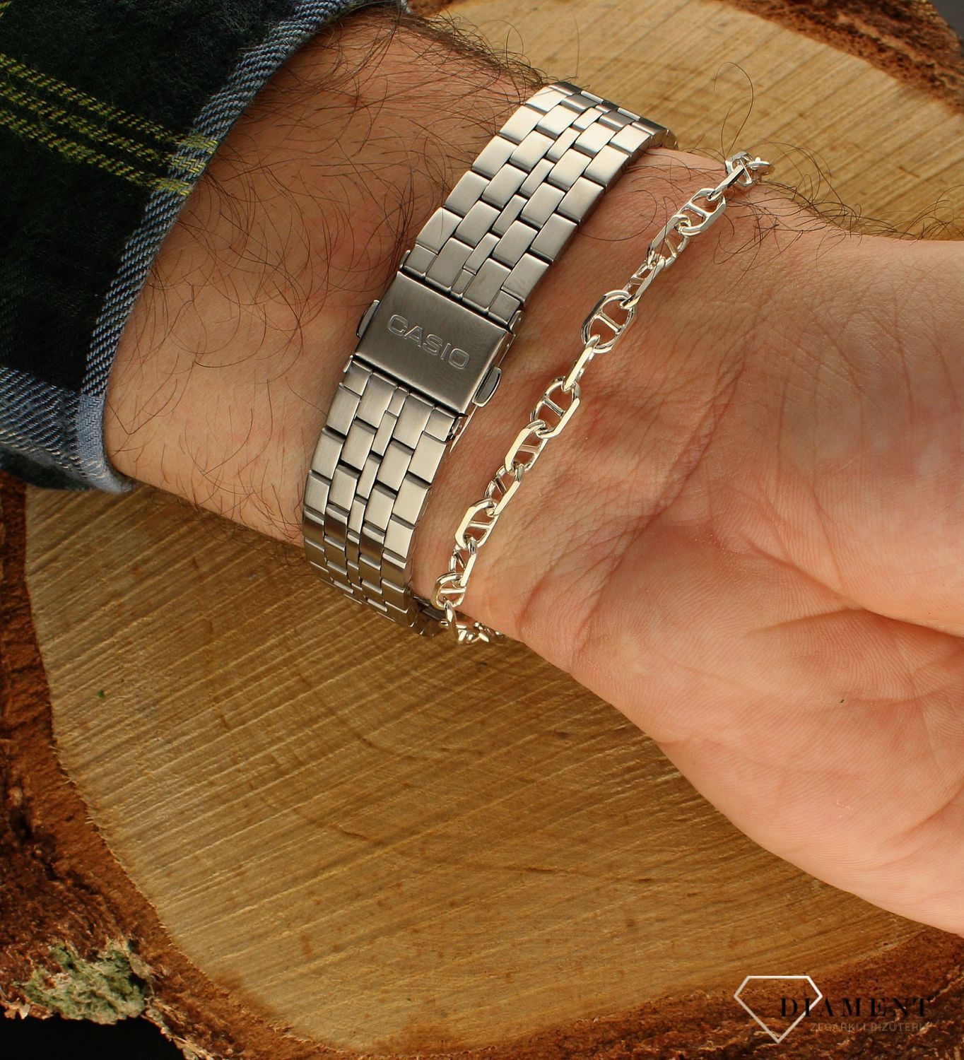 Zegarek męski Casio Classic na bransolecie MTP-B145D-7BVEF. Męski zegarek Casio. Męski zegarek klasyczny na bransolecie. Męski zegarek z wyraźną tarczą. Męski zegarek idealny na prezent dla mężczyzny..jpg