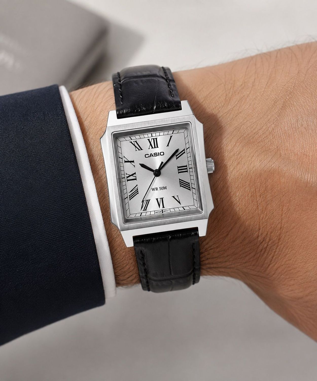 Zegarek Casio MTP-B190L-7BVER – klasyczny zegarek na skórzanym pasku.jpg
