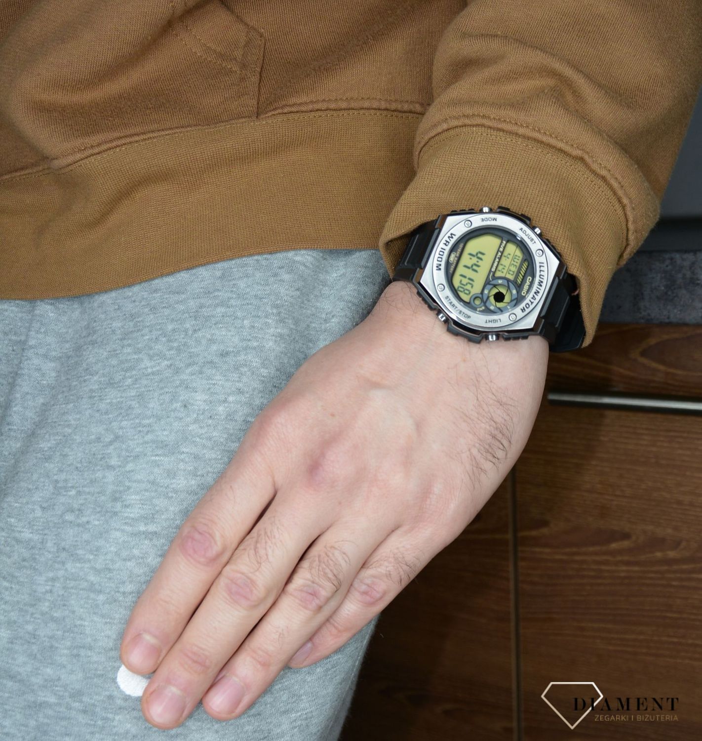 Zegarek męski Casio MWD-100H-9AVEF.jpg