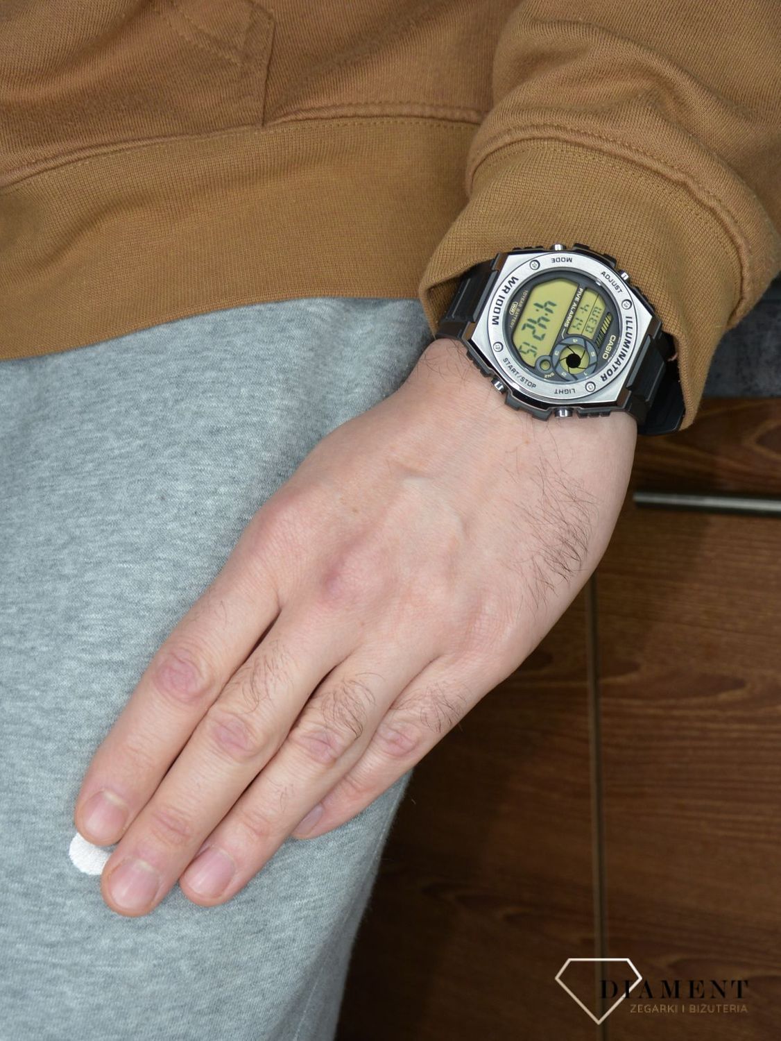 Zegarek męski Casio MWD-100H-9AVEF.jpg