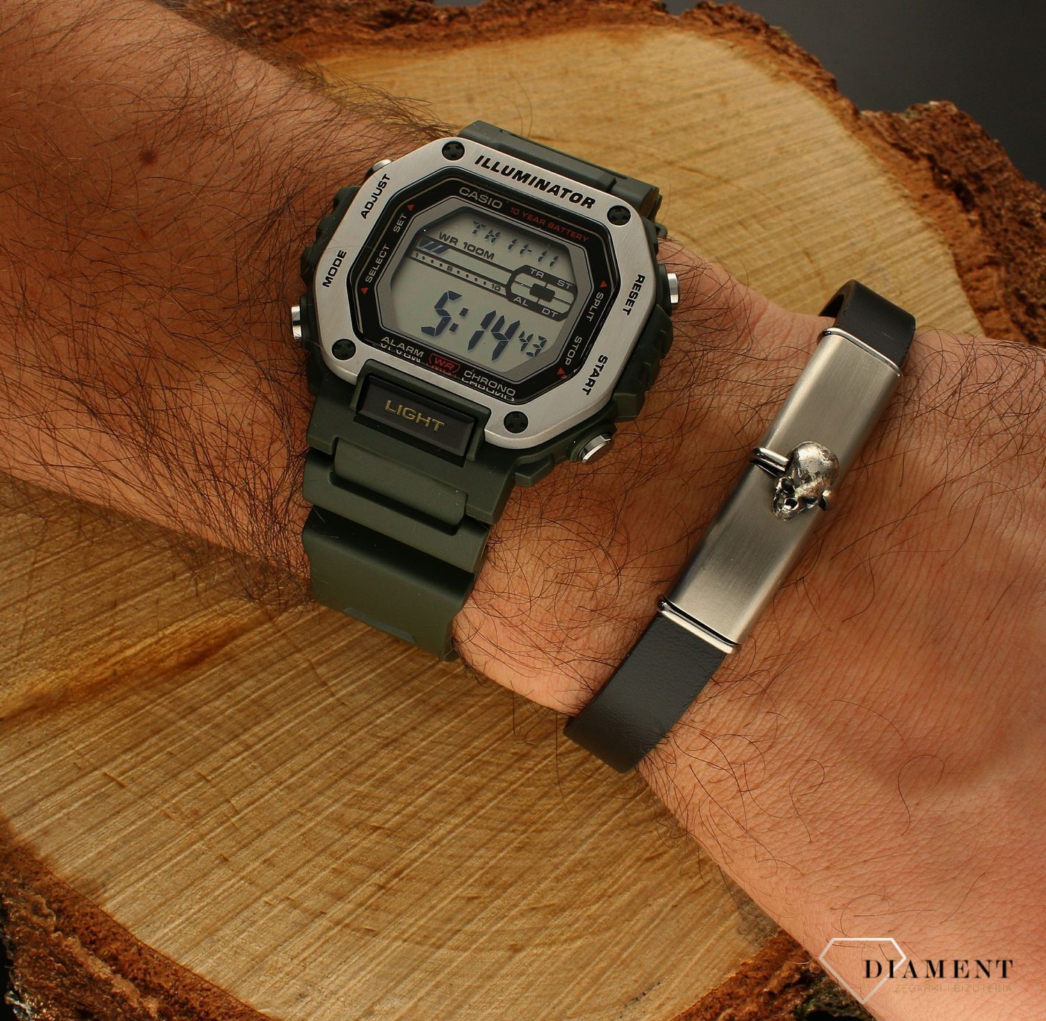 Zegarek męski Casio MWD-110H-3AVEF. Męski zegarek sportowy. Zegarek sportowy męski Casio. Męski zegarek Casio. Zegarek z wyświetlaczem. Zegarek sportowy Casio idealny na prezent dla mężczyzny..jpg