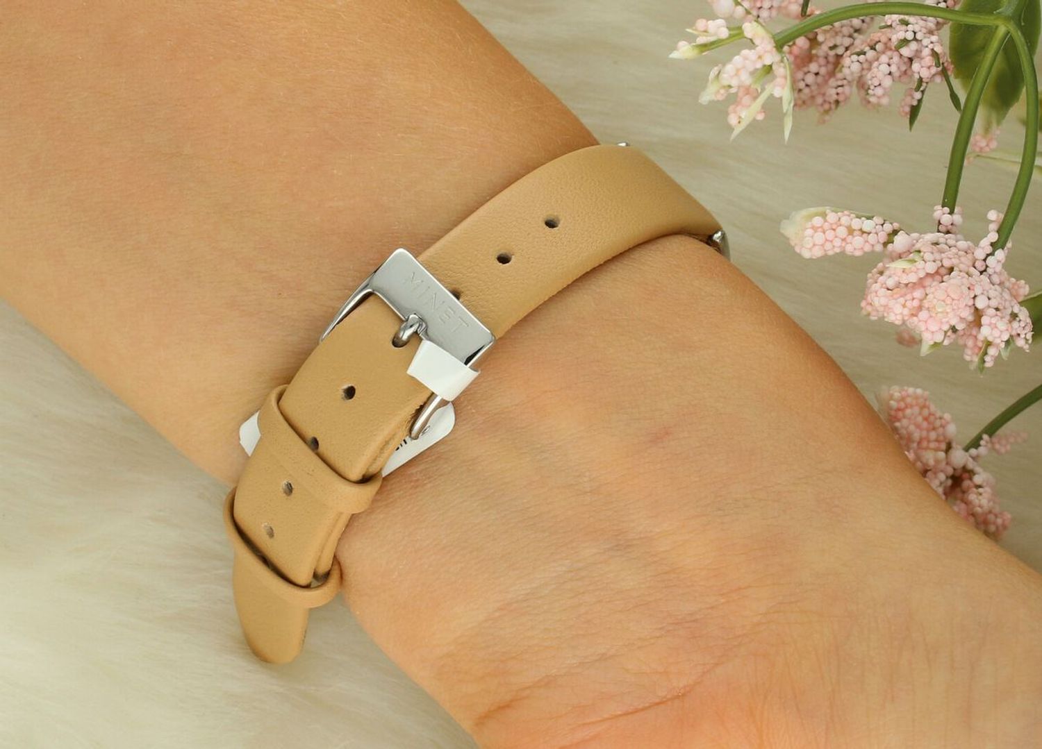 Zegarek MINET Siena MWL5417 – Damski zegarek srebrny z beżowym skórzanym paskiem.jpg