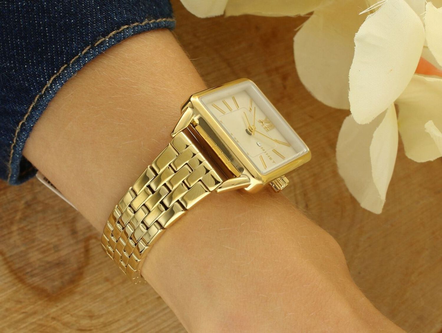 Odkryj MINET Siena – elegancki złoty zegarek damski z prostokątną kopertą i mechanizmem Citizen Miyota. Idealny do codziennego noszenia i na prezent.1.jpg