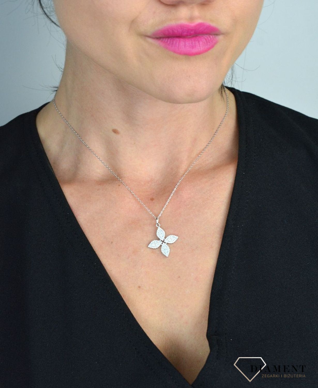Srebrny naszyjnik kwiatek z cyrkonią NYB312085.jpg