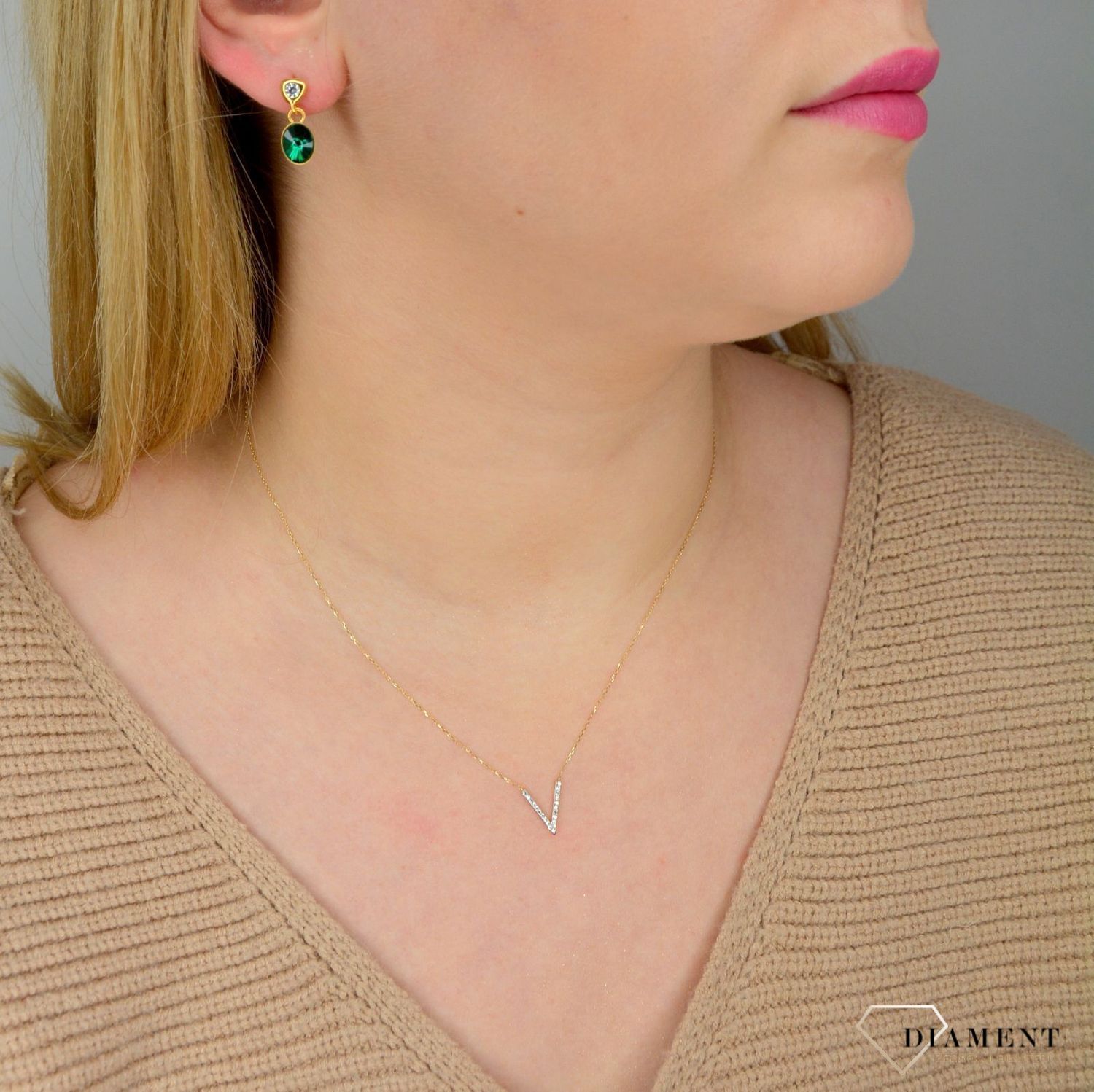 Naszyjnik złoty DIAMENT 585 znaczek V, diamenty 0,08ct21 N05776YC 0800025964.webp