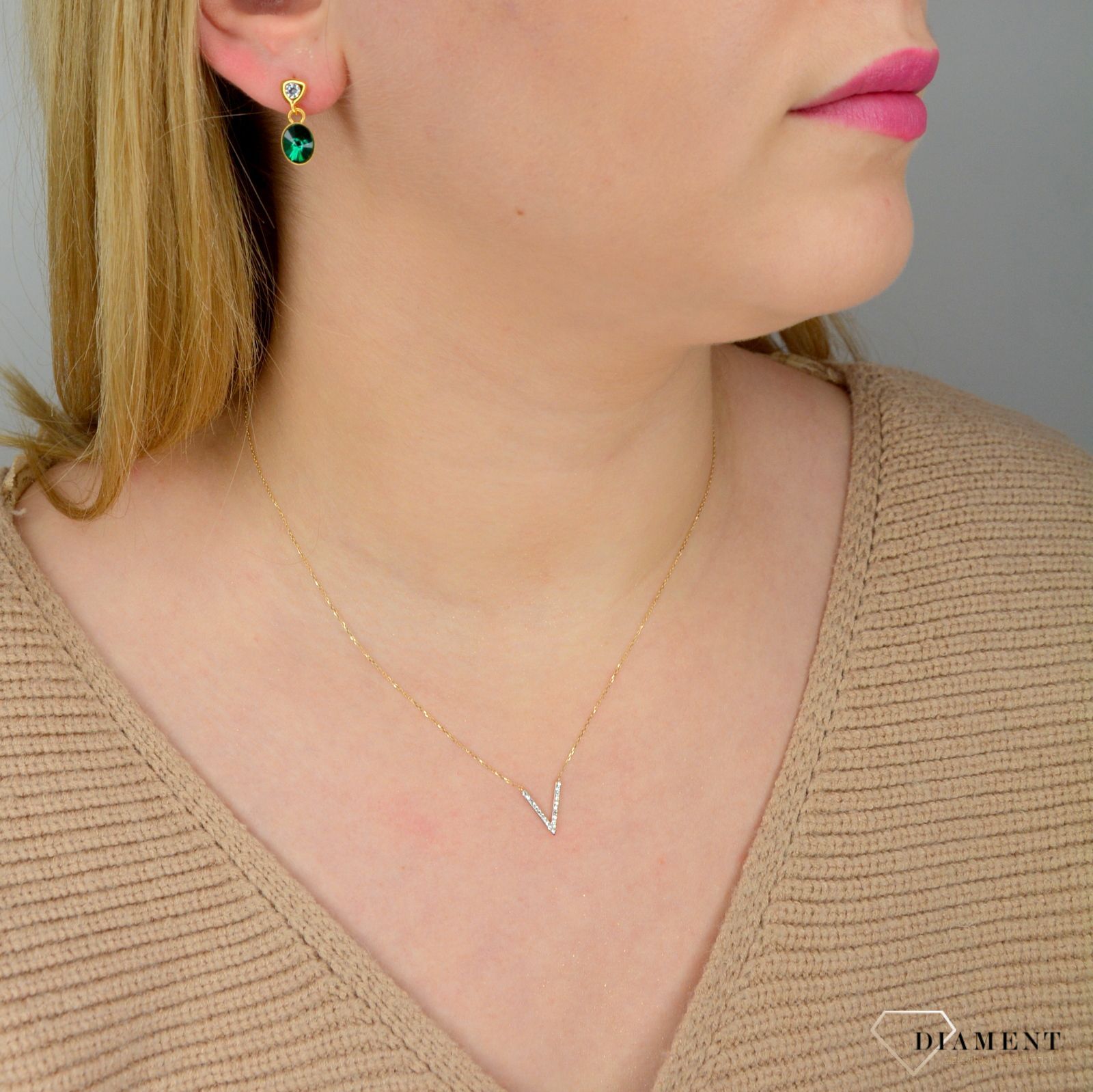 Naszyjnik złoty DIAMENT 585 znaczek V, diamenty 0,08ct21 N05776YC 0800025964.webp