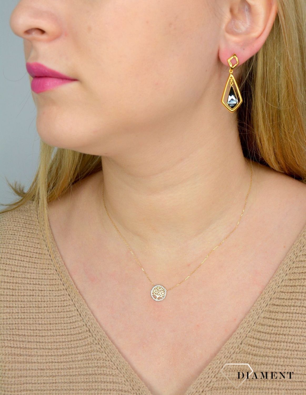 Złoty naszyjnik z brylantami 0,01ct4 N06639YC.jpg