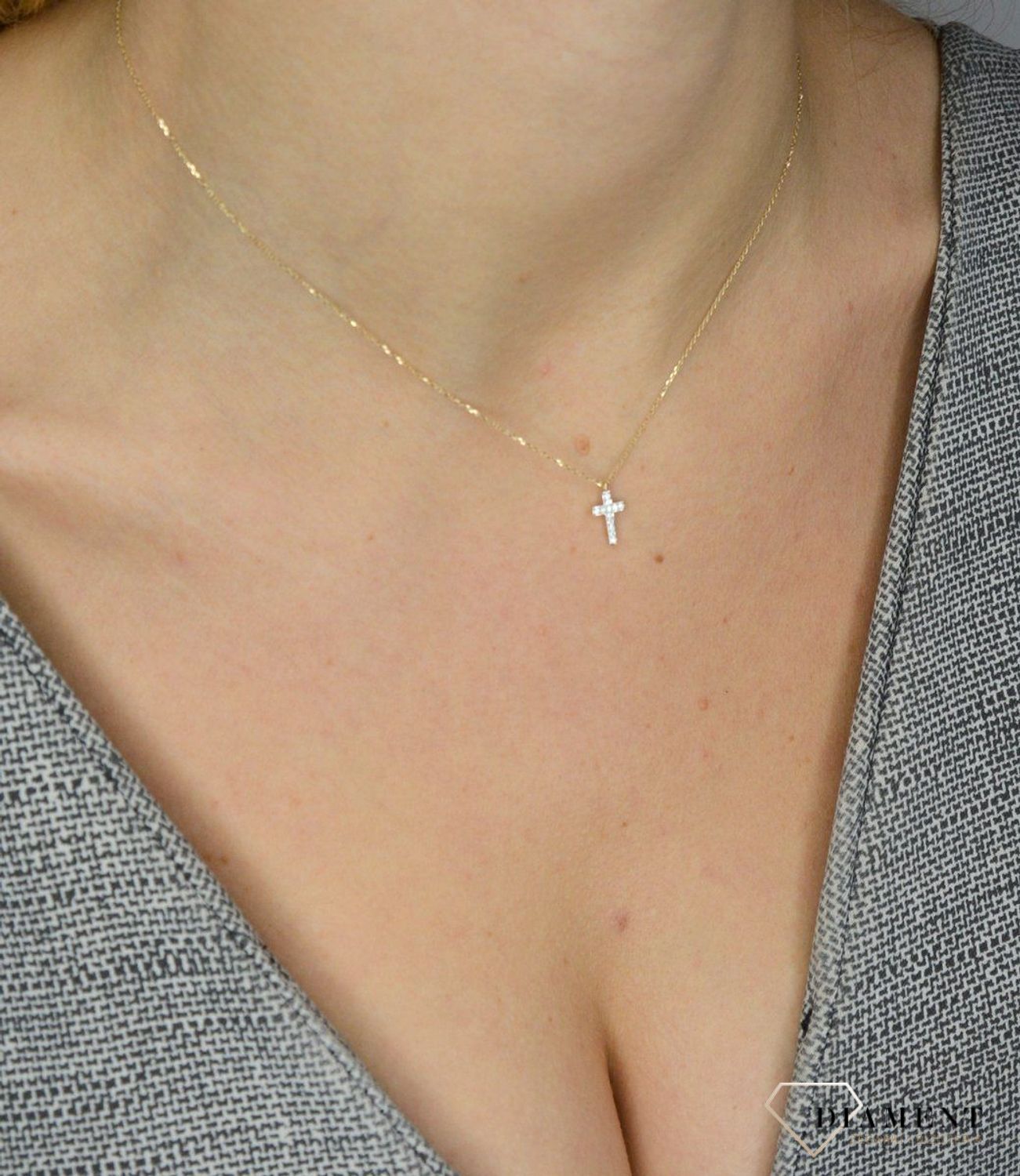 Naszyjnik złoty DIAMENT 585 krzyż, diamenty 0,05ct12 N08275YC.jpg