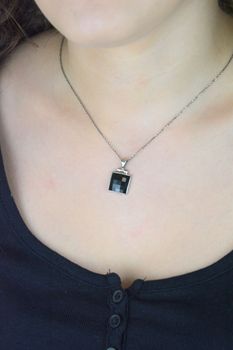 Ekskluzywny naszyjnik ze srebra 925 z czarnymi kryształami Swarovski® Jet. Regulowana długość, eleganckie wykończenie – idealny prezent dla niej! (4).JPG