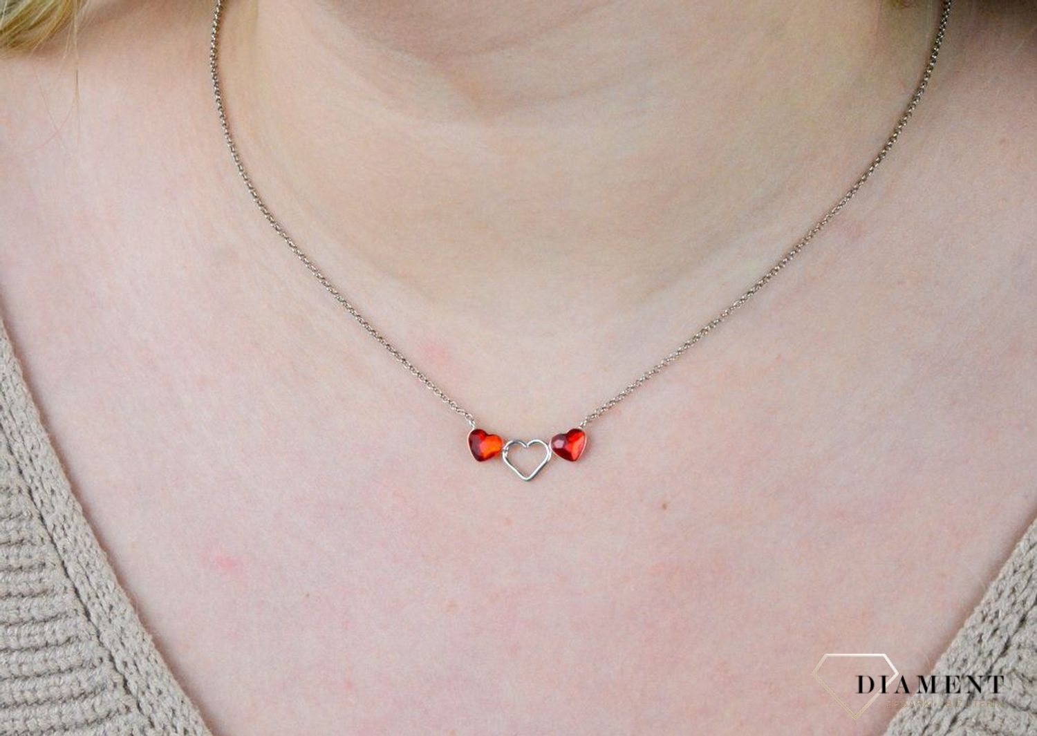 Srebrny naszyjnik trzy Czerwone Serca Swarovski Crystals 925 N280862LSI-S.jpeg