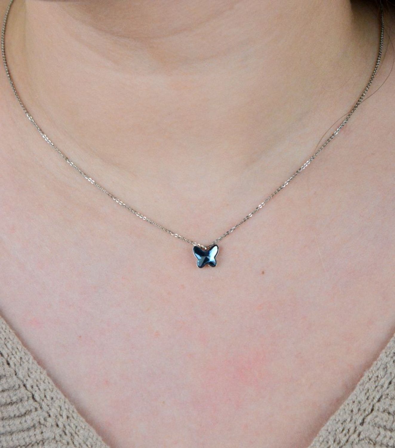 Srebrny naszyjnik  Ciemnobłękitny Motylek  Swarovski Crystals 925 N28548DB-S.jpg