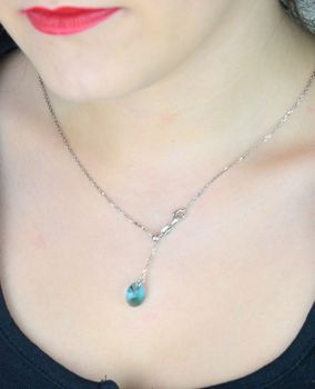 Stylowy naszyjnik Swarovski Ribes Indicolite N6028IN ze srebra 925 z oryginalnym kryształem Swarovski® w kolorze Indicolite. Regulowany łańcuszek 61 cm. Idealny na prezent (1).JPG