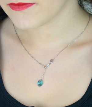 Stylowy naszyjnik Swarovski Ribes Indicolite N6028IN ze srebra 925 z oryginalnym kryształem Swarovski® w kolorze Indicolite. Regulowany łańcuszek 61 cm. Idealny na prezent (2).JPG