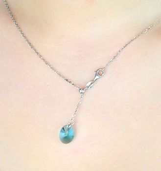 Stylowy naszyjnik Swarovski Ribes Indicolite N6028IN ze srebra 925 z oryginalnym kryształem Swarovski® w kolorze Indicolite. Regulowany łańcuszek 61 cm. Idealny na prezent (5).JPG