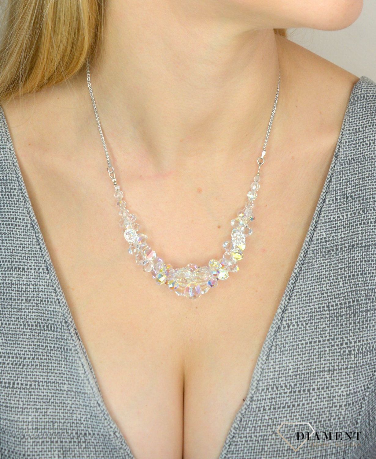 Kolia Ślubna srebrna Swarovski element w kolorze opalizującym NAG5150. Naszyjnik Swarovski element w kolorze opalizującym NAG5150  wykonana ze srebra próby 925 oraz ekskluzywnych kryształów 1.jpg