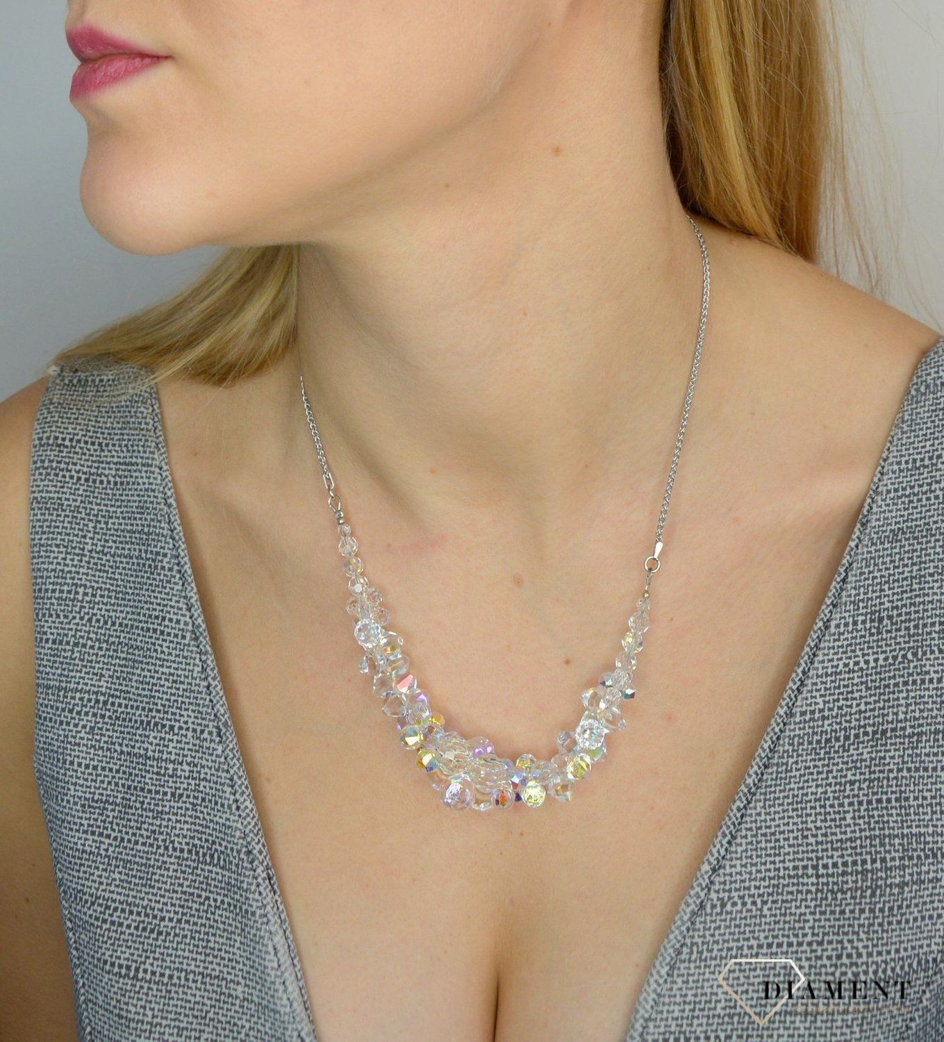 Kolia Ślubna srebrna Swarovski element w kolorze opalizującym NAG5150. Naszyjnik Swarovski element w kolorze opalizującym NAG5150  wykonana ze srebra próby 925 oraz ekskluzywnych kryształów 1.jpg