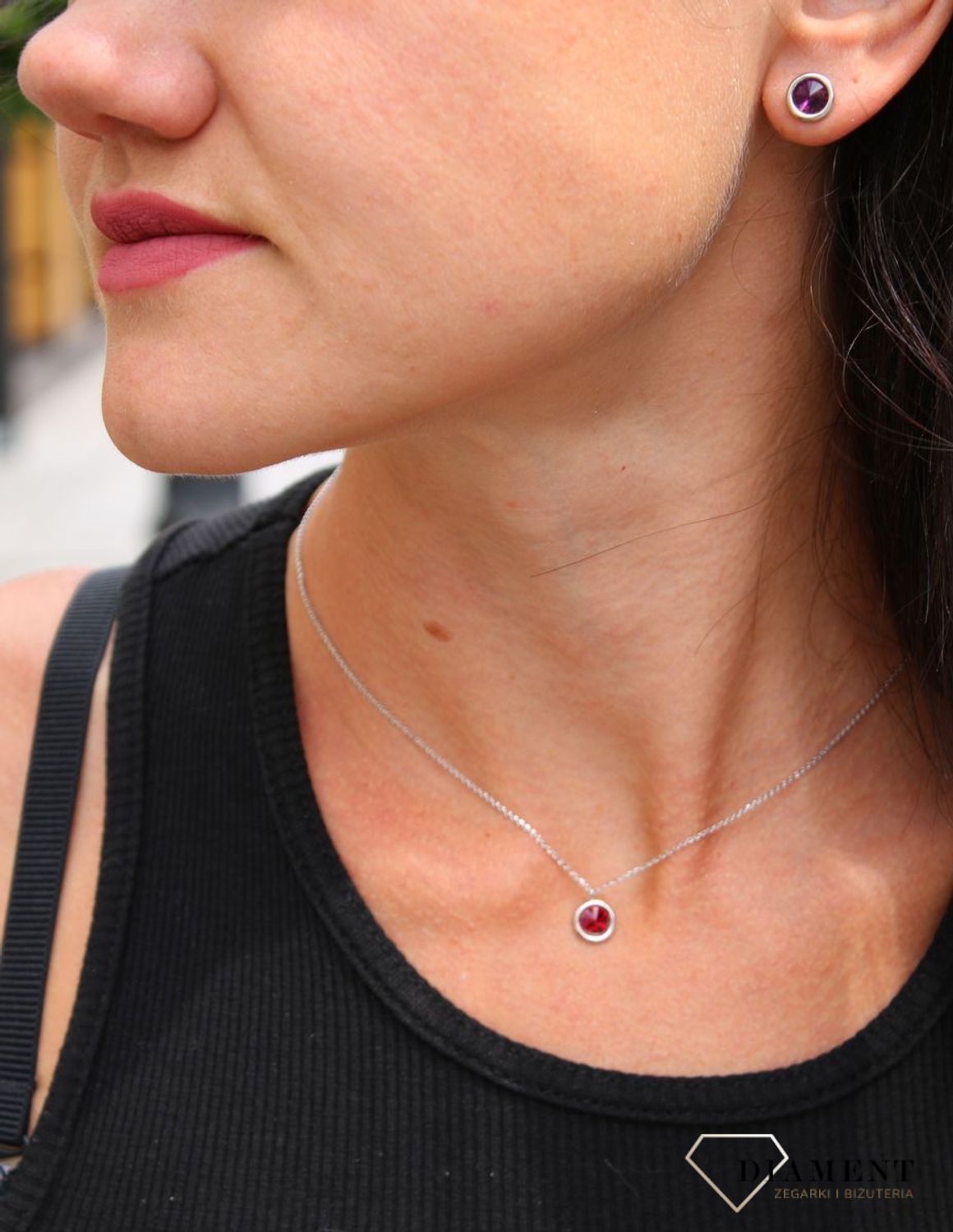 Naszyjnik Swarovski srebrny Urodzinowe Kamienie Garnet Okrągła zawieszka kolor Siam NB1122SS29SI.jpg