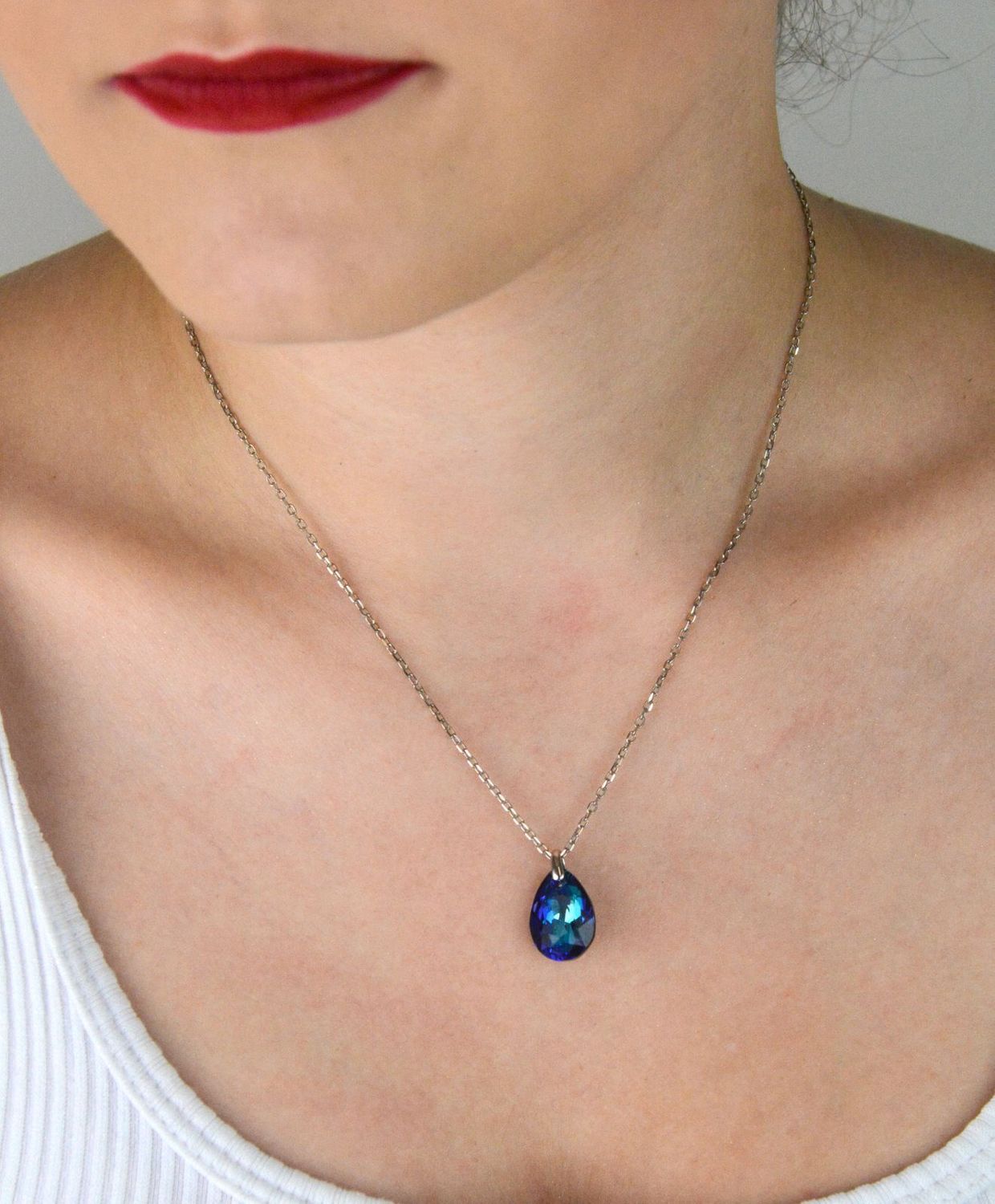 Elegancki naszyjnik Spark Two Faces NBACK6433BB wykonany ze srebra próby 925 pokrytego platyną, ozdobiony kryształami Bermuda Blue i Aqua Shimmer. Długość 59 cm (42 cm + 17 cm przedłużki). Ideal.jpg