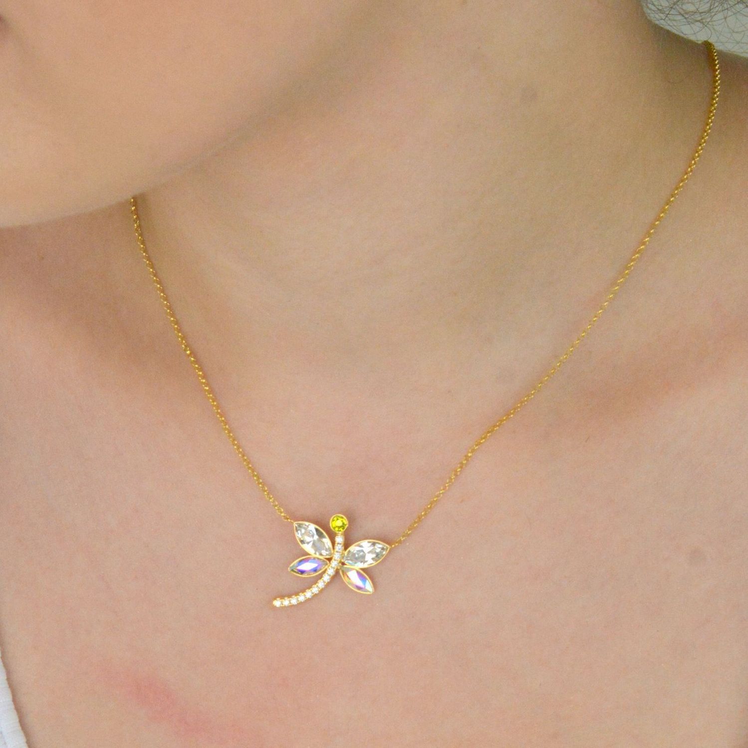 Naszyjnik pozłacany NDCG4228CAB – Ważka z kryształami Swarovski i cyrkoniami.jpg