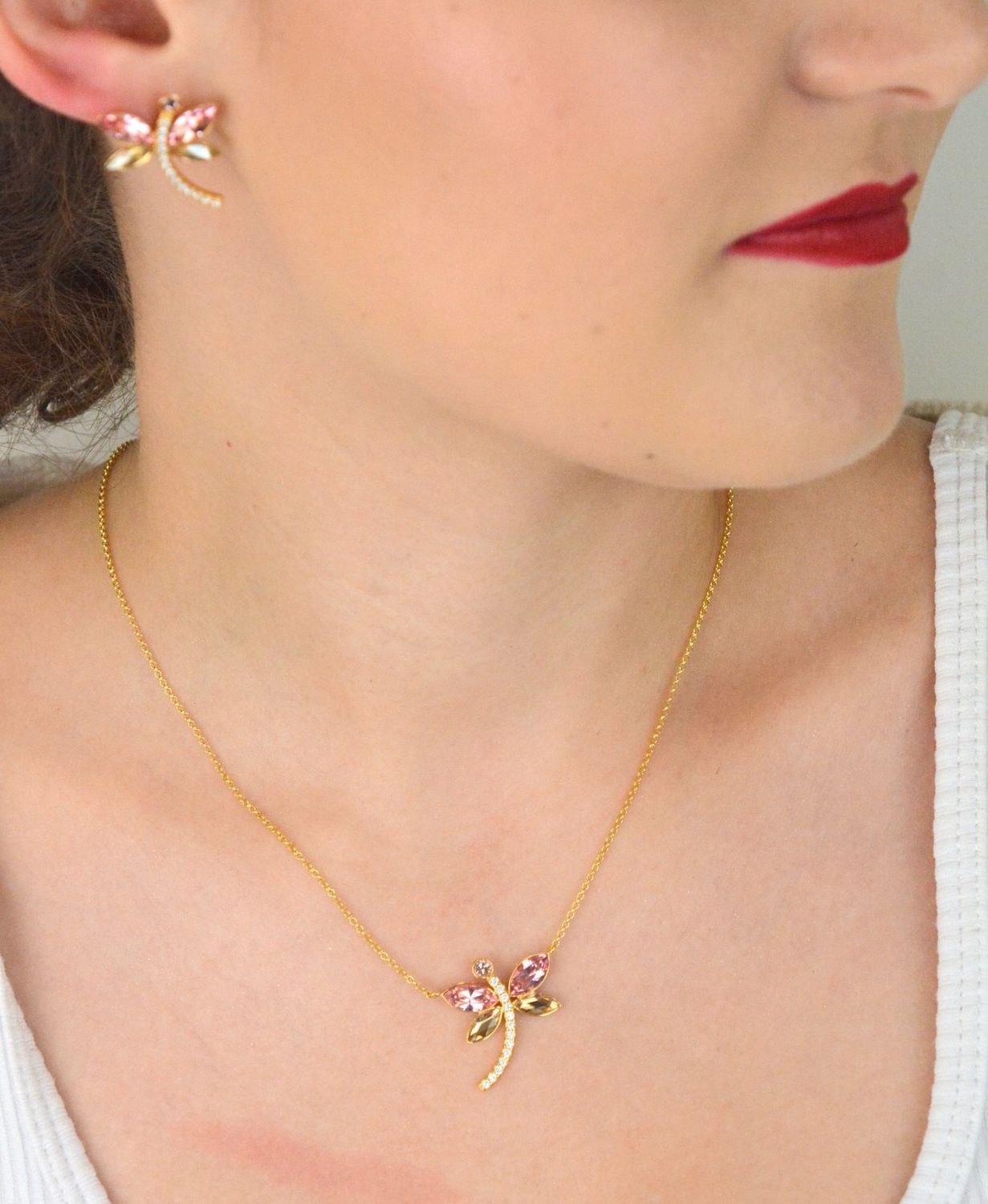Naszyjnik srebrny pozłacany NDCG4228LRGS – Ważka z cyrkoniami i kryształami różowymi i złotymi.jpg