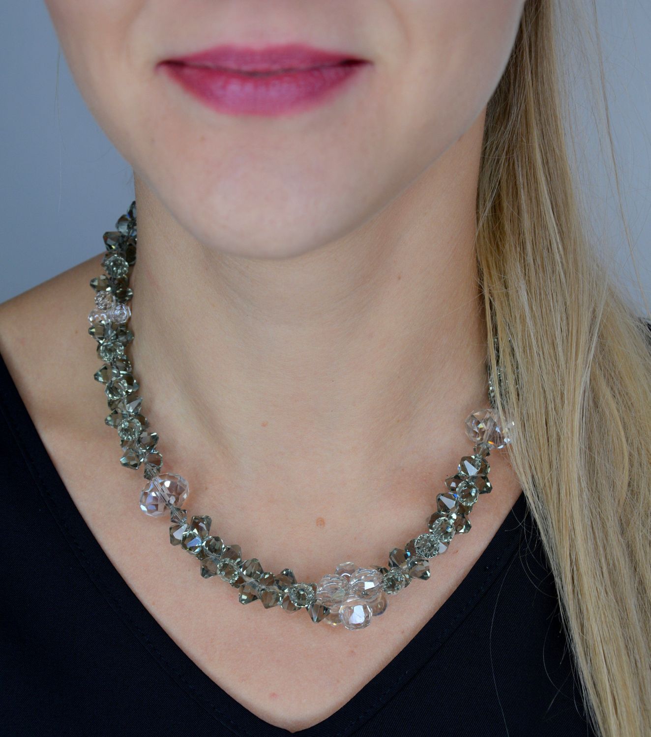 Naszyjnik Swarovski 'Szare magiczne kryształy' NE63015150.jpg