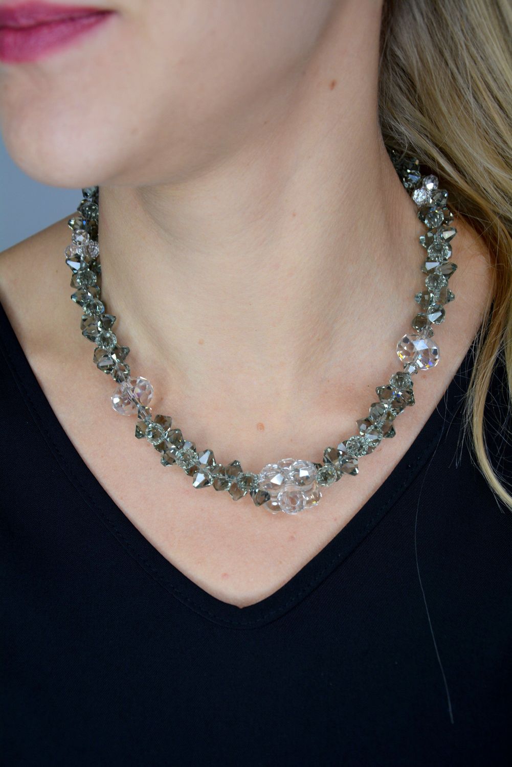 Naszyjnik Swarovski 'Szare magiczne kryształy' NE63015150.jpg