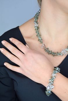 Naszyjnik Swarovski 'Szare magiczne kryształy' NE63015150 to piękny i bogaty naszyjnik typu kolia Swarovskiego z nietuzinkowymi kryształami.  , kolia swarovski, kolia z kryształami, (1 (9).JPG