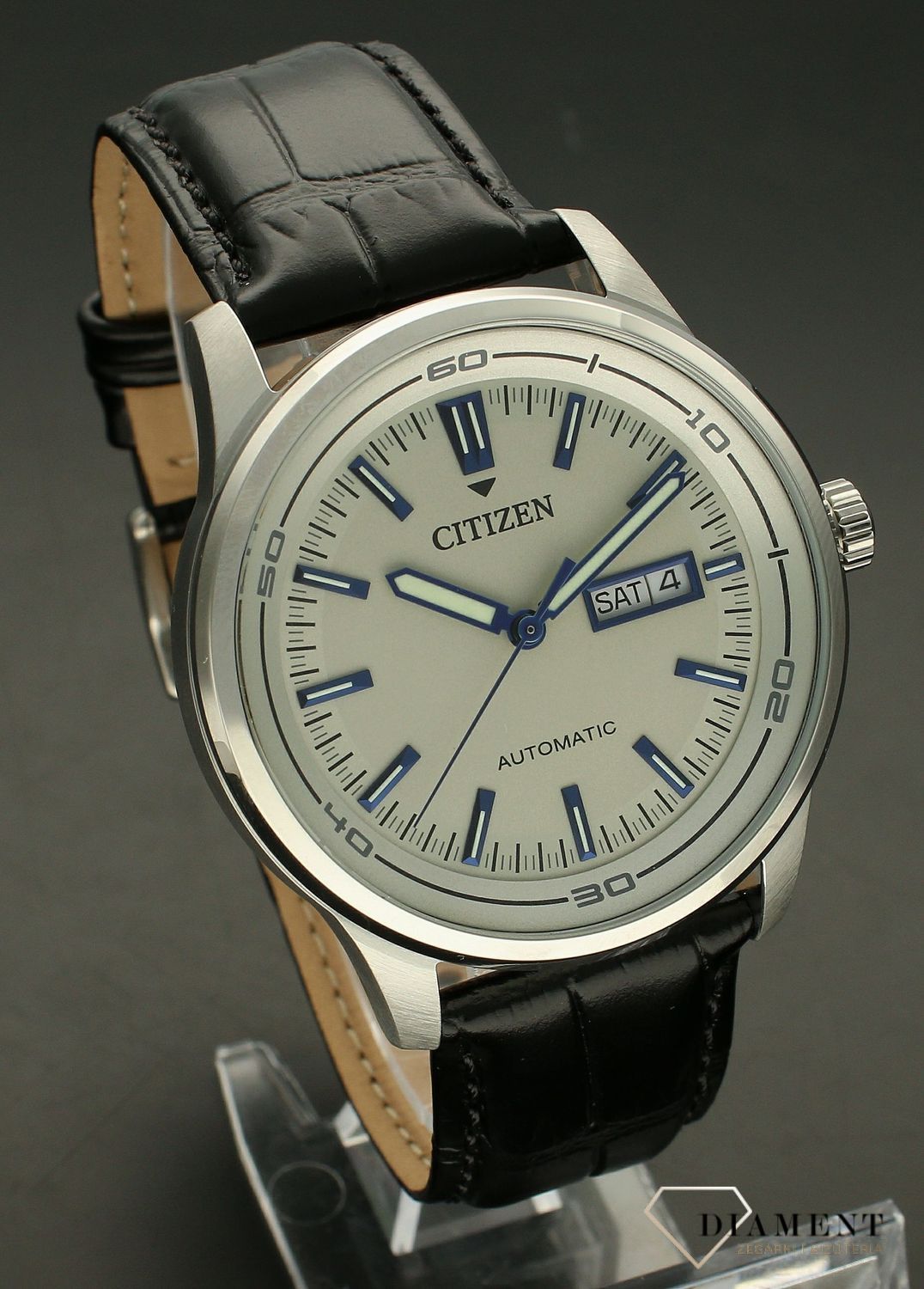 Zegarek męski Citizen Automatic NH8400-10AE.  Zegarek mechaniczny wyposażony dodatkowo w urządzenie nazywane automatycznym naciągiem. Zegarek męski na czarnym pasku. Zegarek męski automatyczny. Zegarek elegancki Citizen na pasku na prezent..jpg